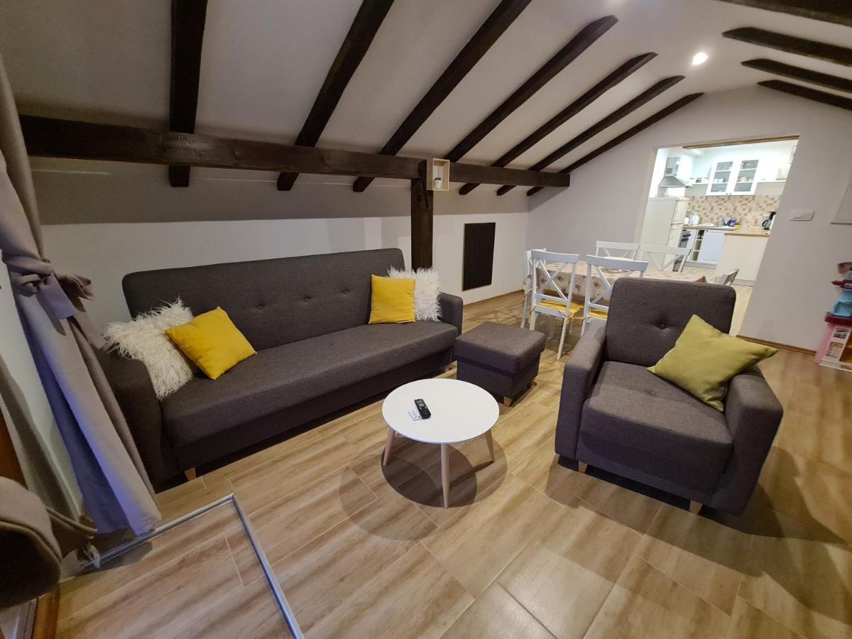Eva Apartment *